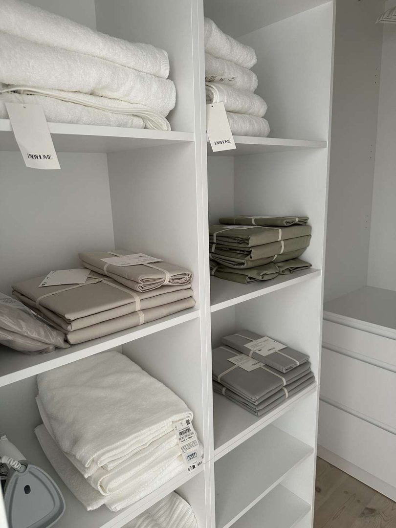 Kleiderschrank
